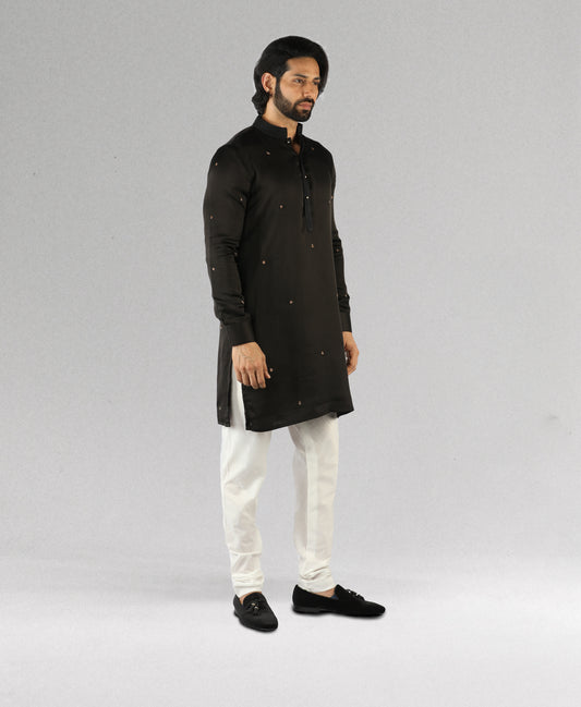 Hand embroidered kurta